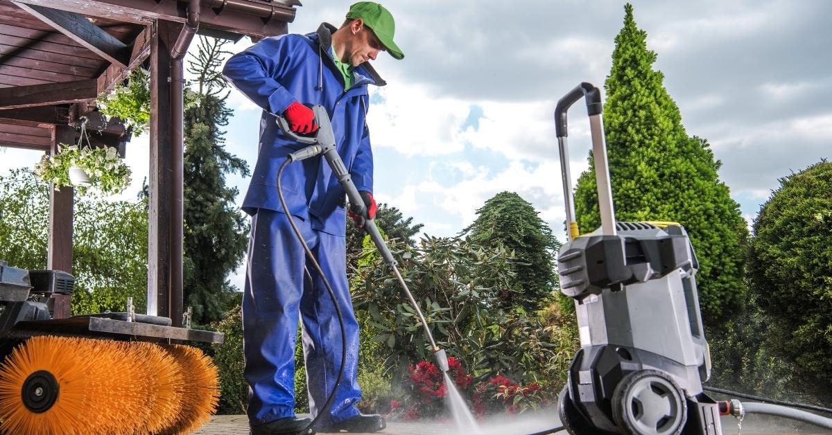Guide to the 7 Best Portable Pressure Washers – The Ultimate List (2022)