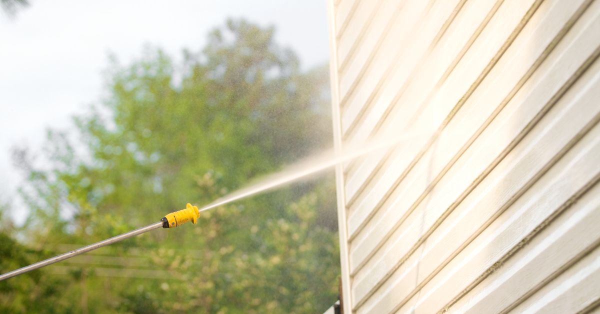 How to clean vinyl siding with a pressure washer: 11 Steps to Follow!