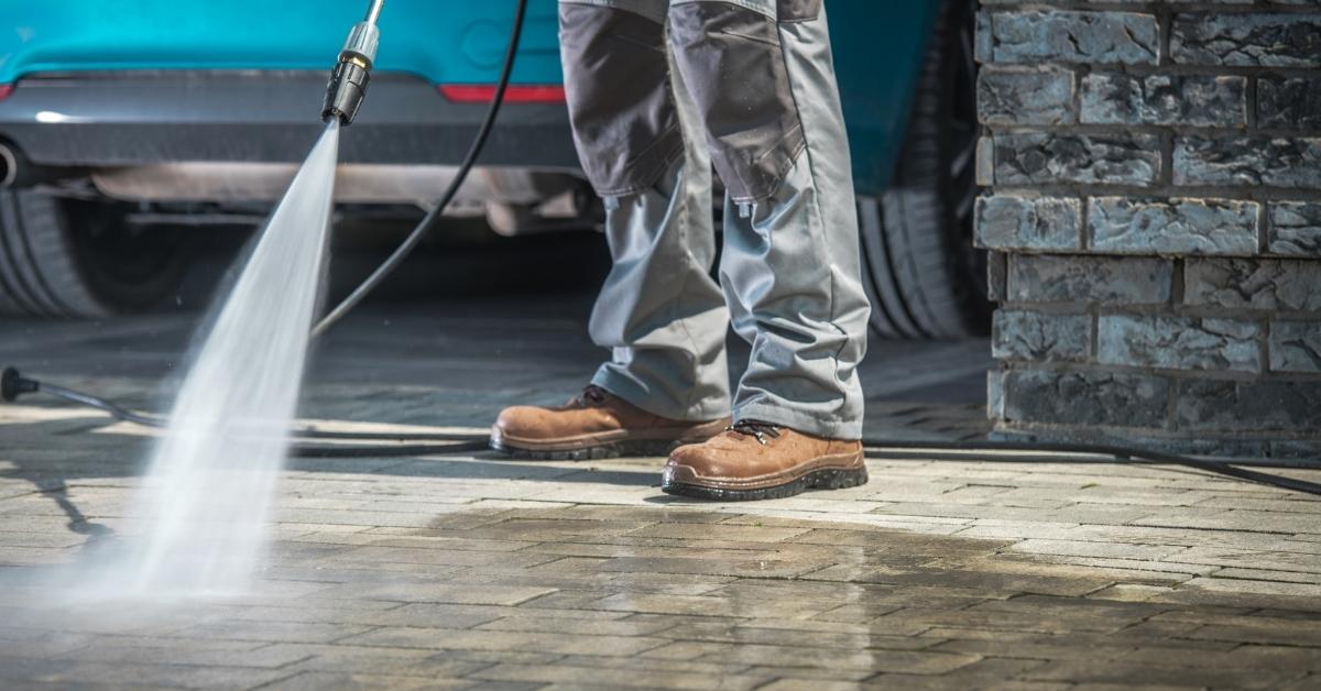 9 Best Concrete Cleaners: The Expert Roundup
