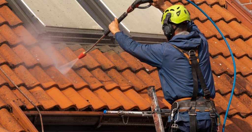 How To Pressure Wash A Roof