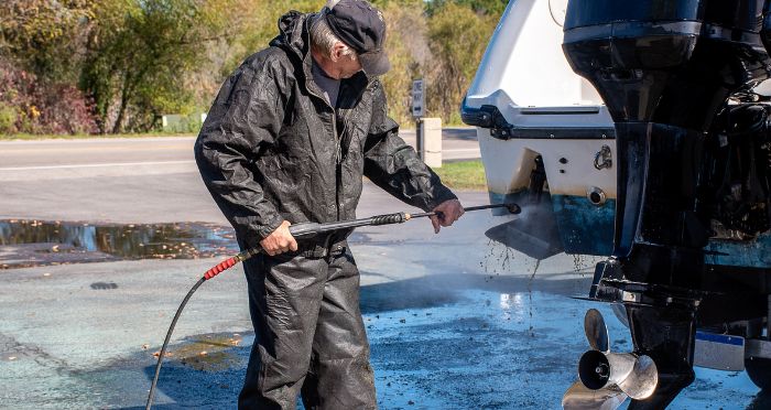 Steps To Pressure Washing Your Boat 